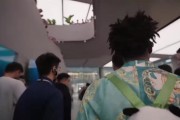 被中国科技震惊！甲亢哥体验华为“三折叠”后激情下单：这手机太疯狂了